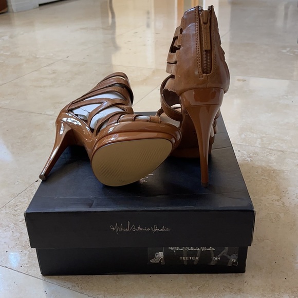 Michael Antonio Platform Heels 7.5 NIB - Picture 2 of 3